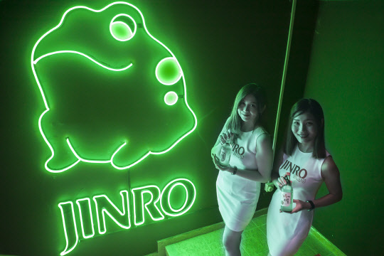 하이트진로가 동남아시아에 K-소주 열풍을 일으키고 있다. <하이트진로 제공>